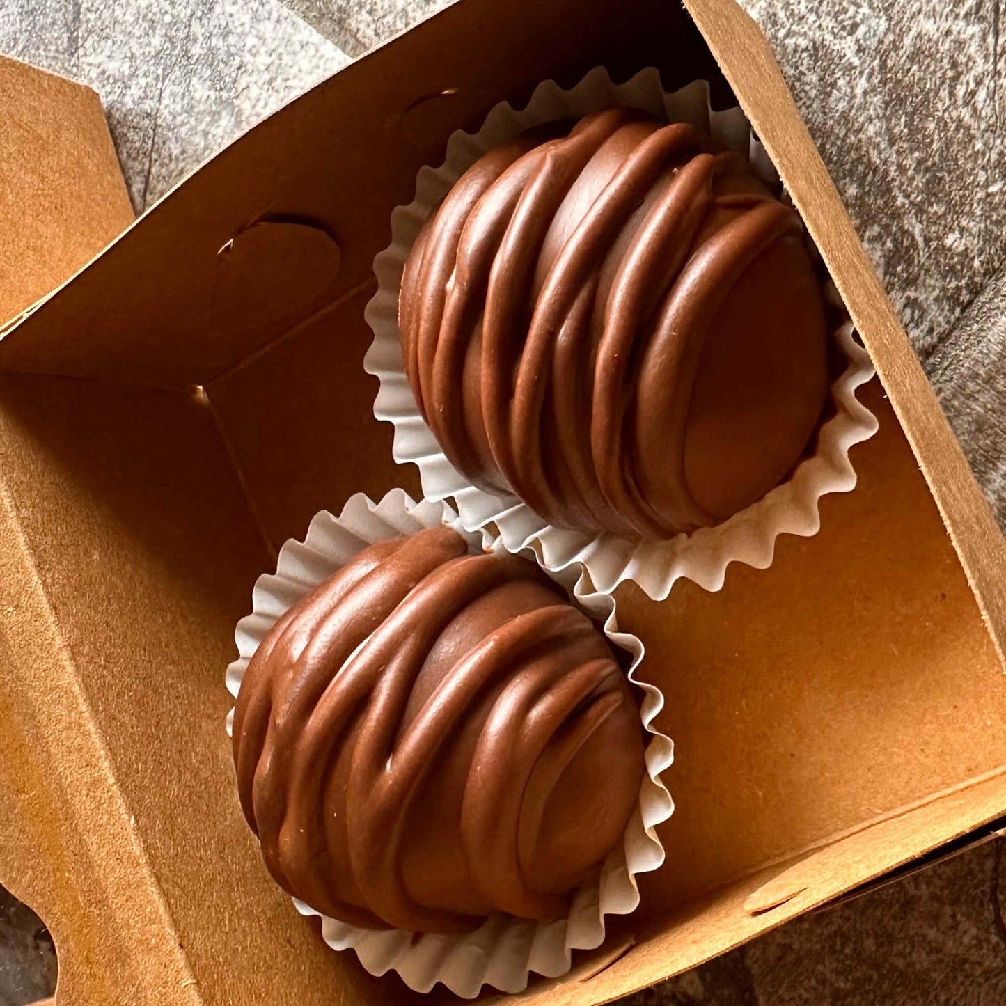 Vanilla Cake Pops-2 by crumb club bakery