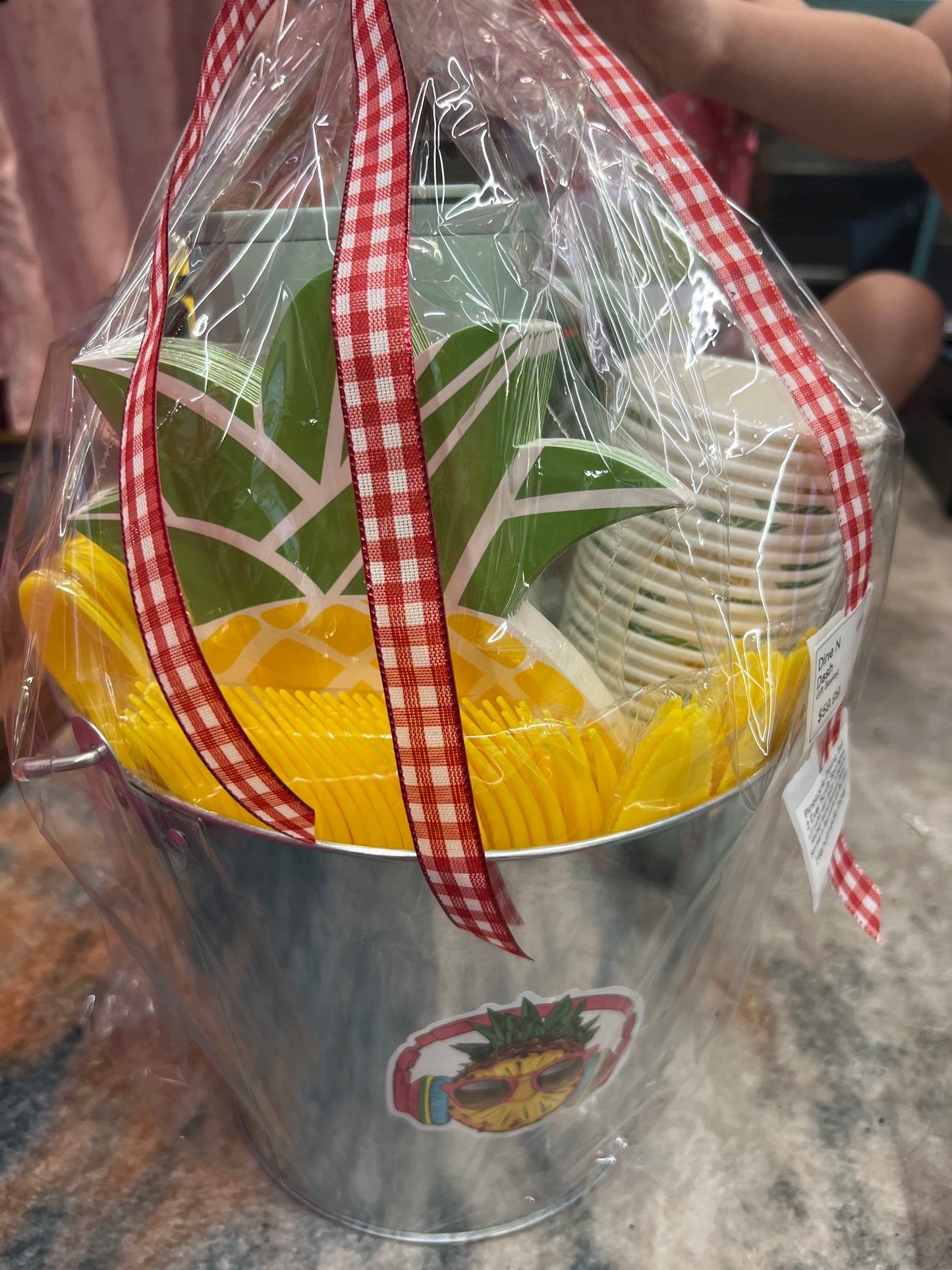 Dine n dash gift basket