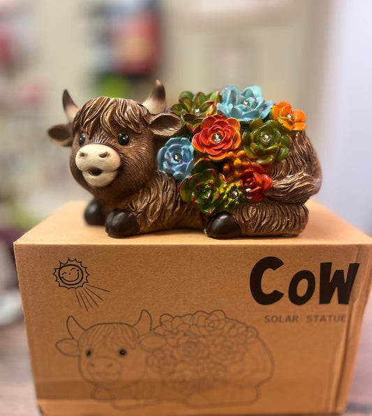 Highland Cow Solar LED Garden Statue