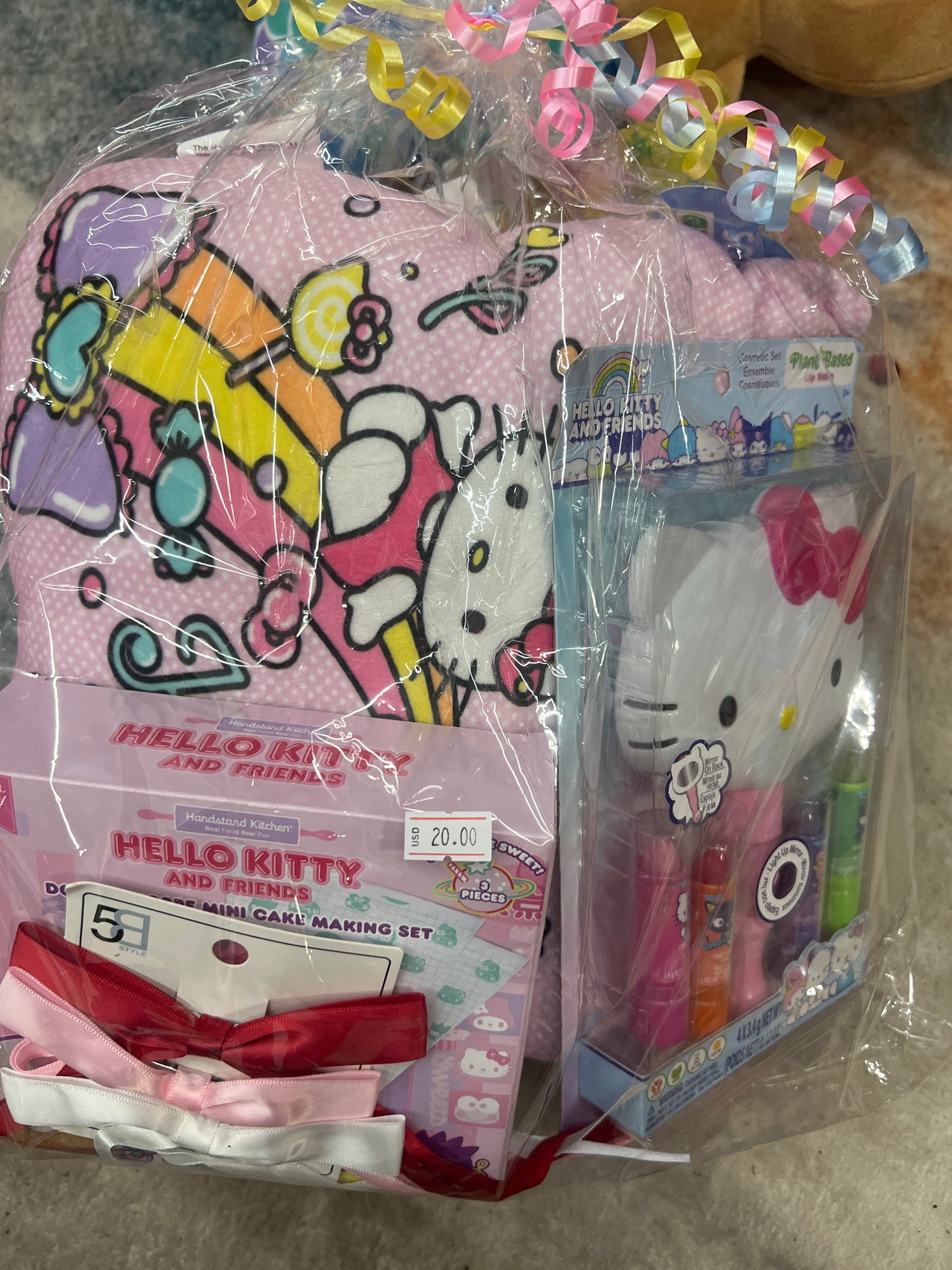 Hello kitty gift bag