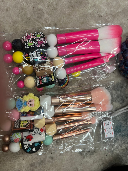 Make up brush set